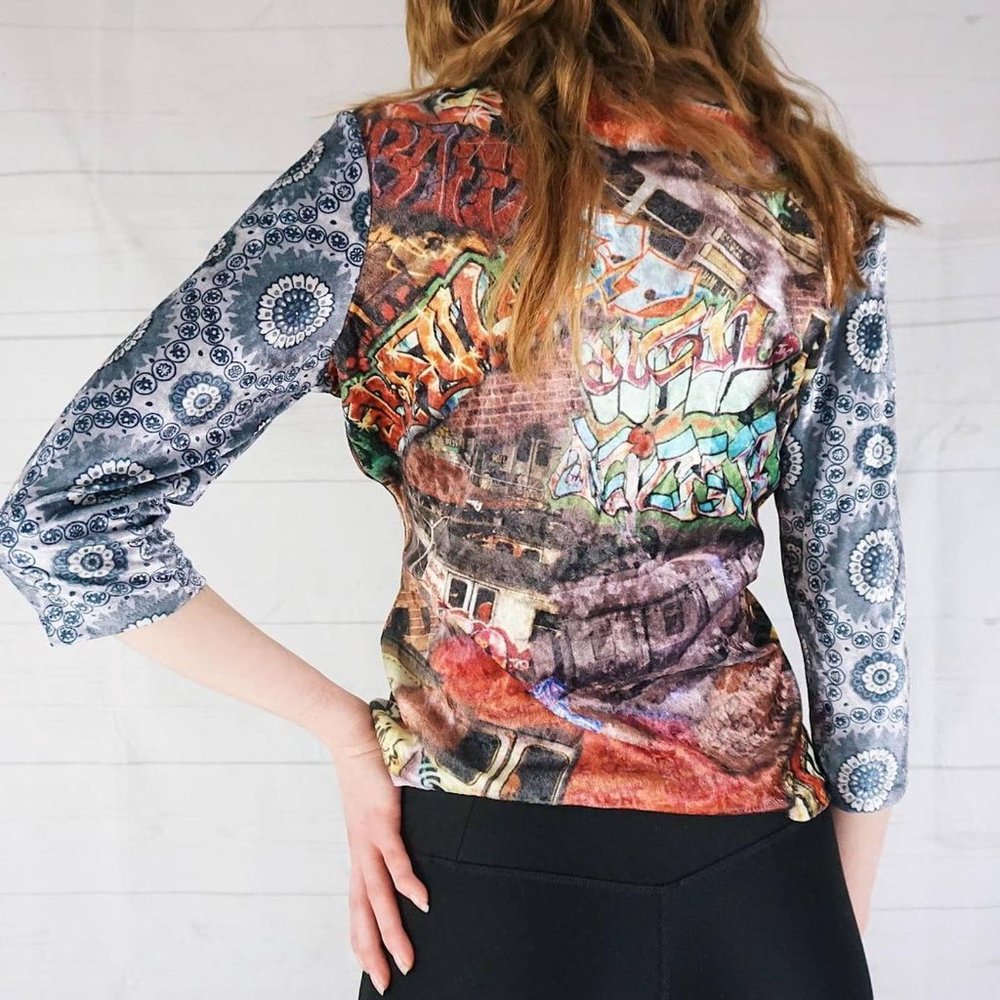 🍓Y2K VELVET GRAPHIC GRAFFITI QUARTER SLEEVE SHIRT🍓 - Picture 3 of 4